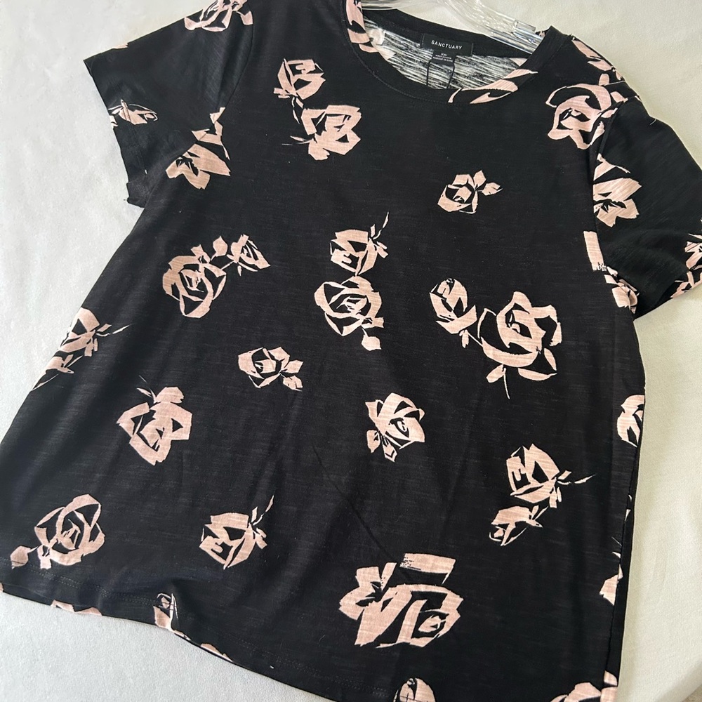 Sanctuary Black and Pink Rose Print Tee
